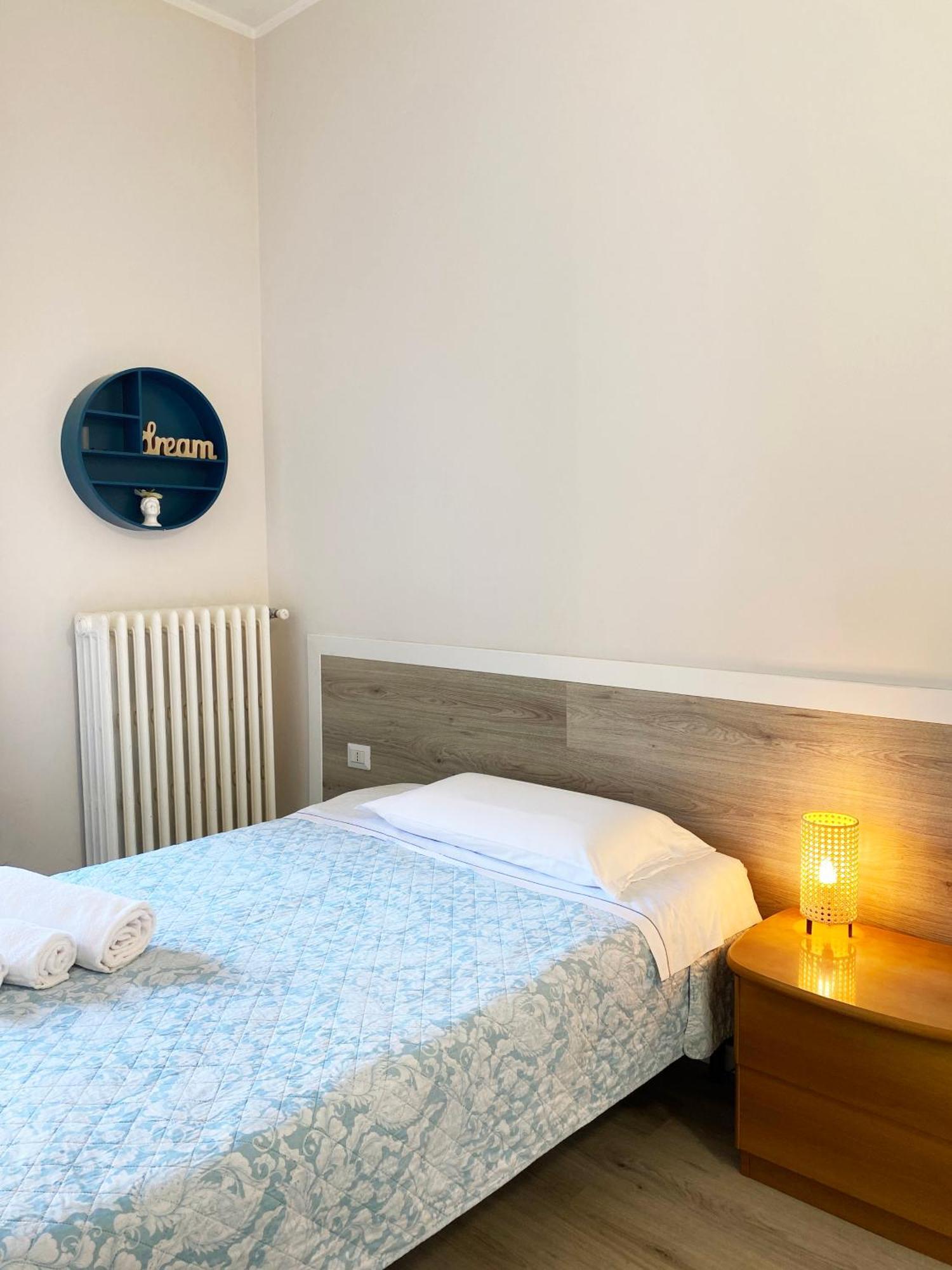 Easyrooms One Parma Eksteriør billede