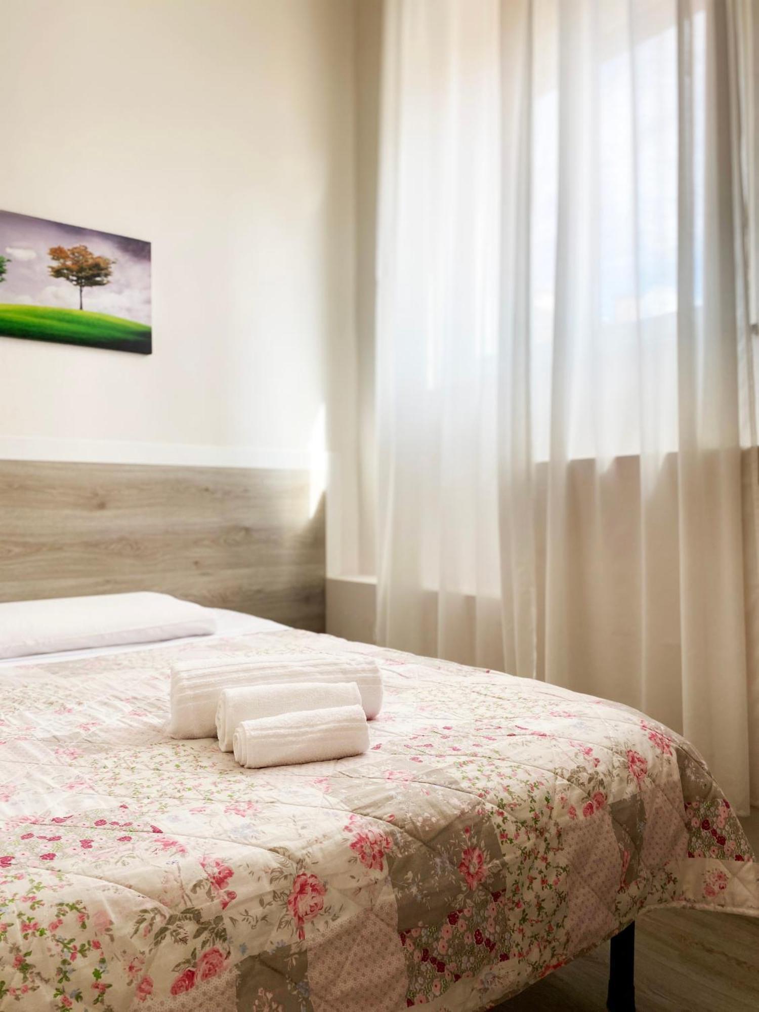 Easyrooms One Parma Eksteriør billede