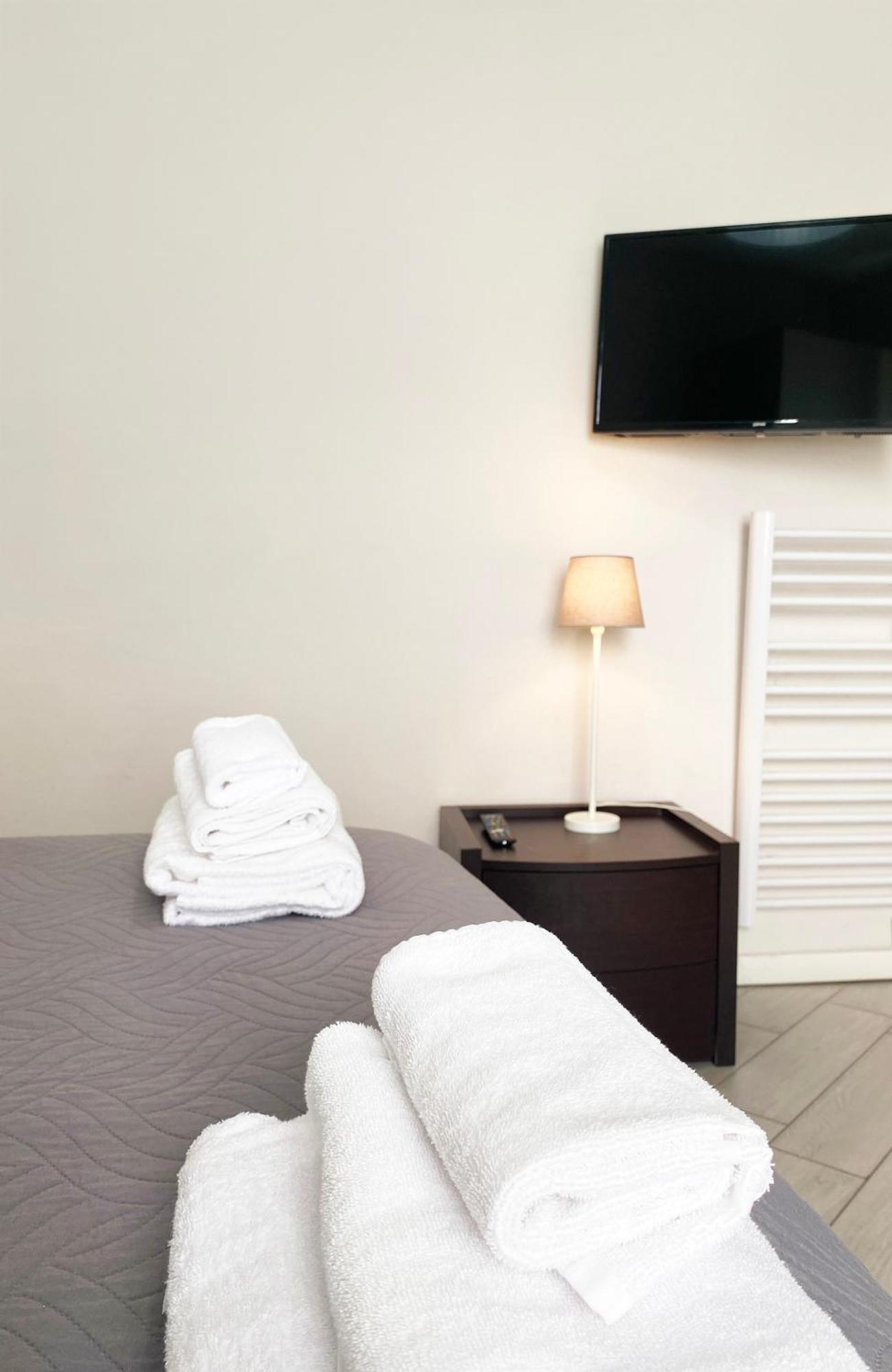 Easyrooms One Parma Eksteriør billede