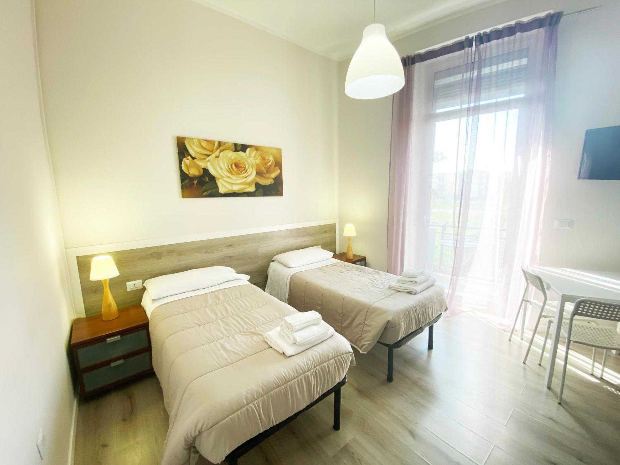 Easyrooms One Parma Eksteriør billede
