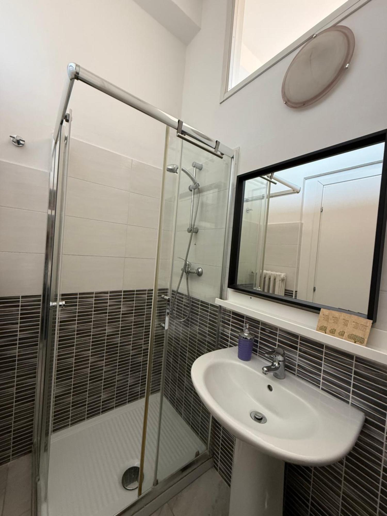 Easyrooms One Parma Eksteriør billede