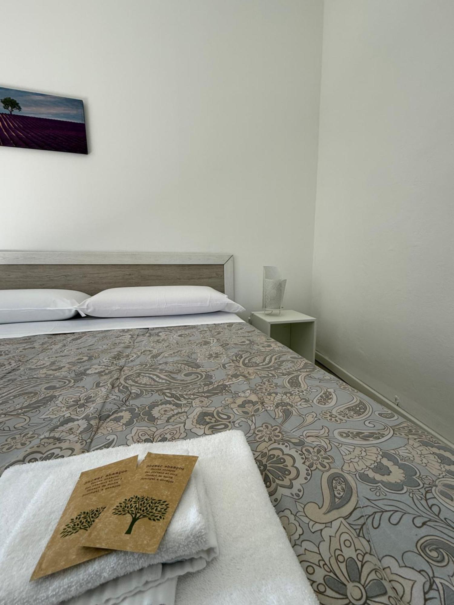 Easyrooms One Parma Eksteriør billede